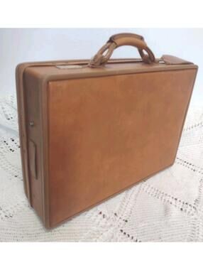 1940s Hartmann Leather Suitcase 18.5x13.5x5 Paisley Lined Organizer Case